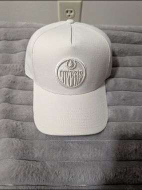 Edmonton Oilers White Embroidered Logo Cap